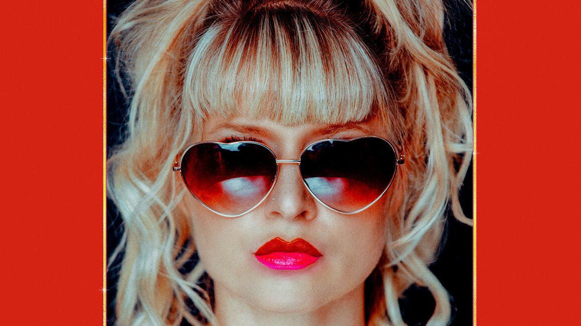 Another Look: Caitlin Cannon, 'Love Addict'